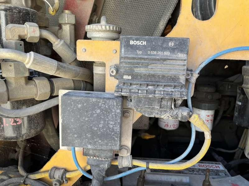 Chargeuse sur chenilles Liebherr LR614: photos 29
