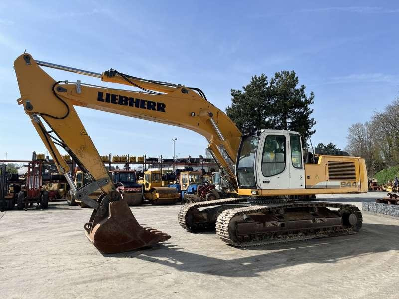 Liebherr R944C LC LITRONIC - Pelle sur chenille: photos 3 Liebherr R944C LC LITRONIC - Pelle sur chenille: photos 3