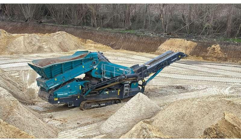 Powerscreen Cribleuse WARRIOR 1400X - Crible: photos 1 Powerscreen Cribleuse WARRIOR 1400X - Crible: photos 1