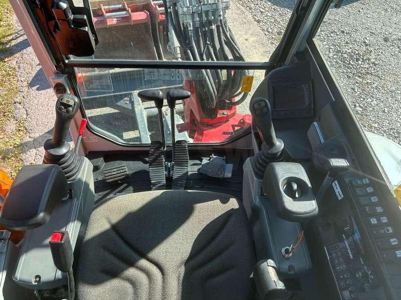 Takeuchi TB235-2 - Mini pelle: photos 4 Takeuchi TB235-2 - Mini pelle: photos 4