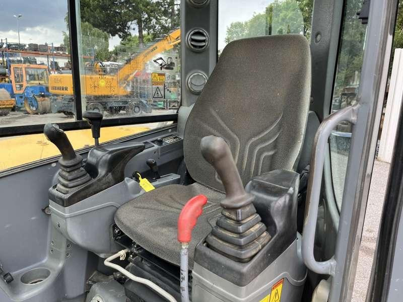 Mini pelle Volvo ECR58: photos 41