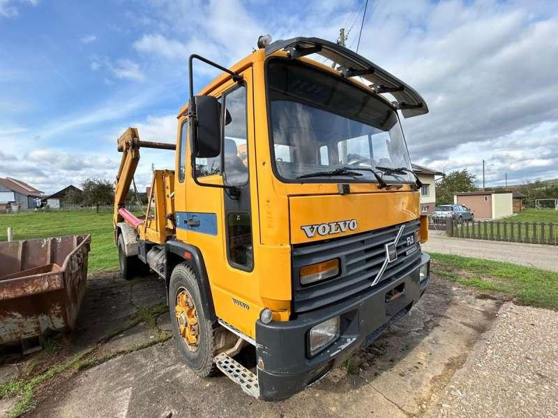 Volvo FL6 INTERCOOLER 4X2 - Camion ampliroll: photos 2 Volvo FL6 INTERCOOLER 4X2 - Camion ampliroll: photos 2