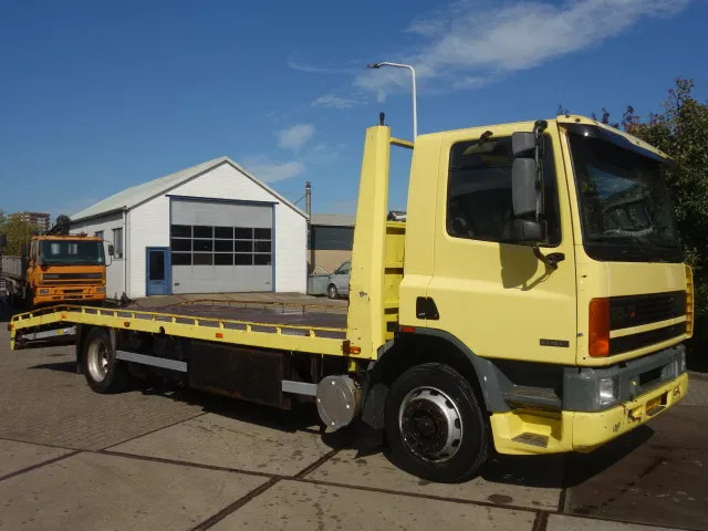 DAF 65 240ATI euro2 OPRIJWAGEN - Camion porte-voitures: photos 1 DAF 65 240ATI euro2 OPRIJWAGEN - Camion porte-voitures: photos 1