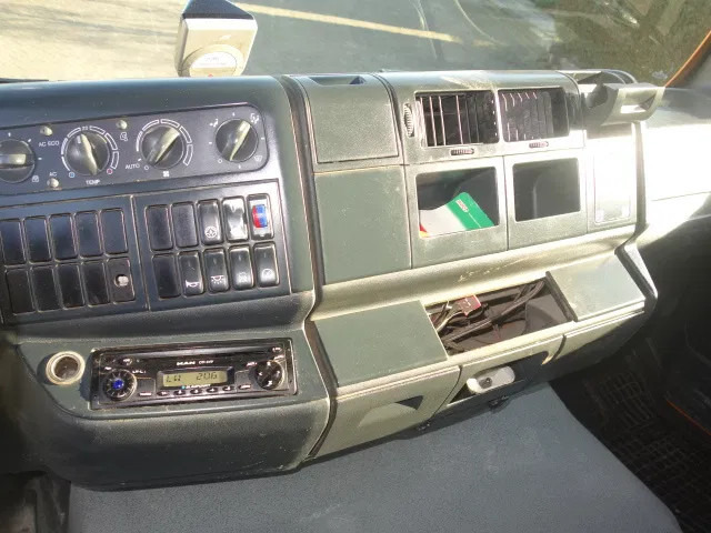 MAN TGA 41-440 8X6 MANUAL GEARBOX 22M3 MEILLER TIPPER - Camion benne: photos 5 MAN TGA 41-440 8X6 MANUAL GEARBOX 22M3 MEILLER TIPPER - Camion benne: photos 5