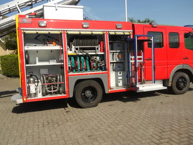 Mercedes-Benz Atego 1326 FIRE TRUCK - Camion de pompier: photos 2 Mercedes-Benz Atego 1326 FIRE TRUCK - Camion de pompier: photos 2