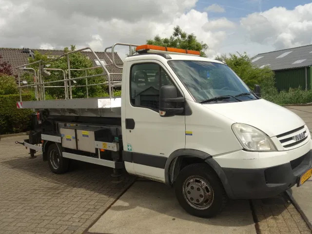 Véhicule utilitaire Iveco Daily 40C15 SKY WORKER PLATFORM: photos 12
