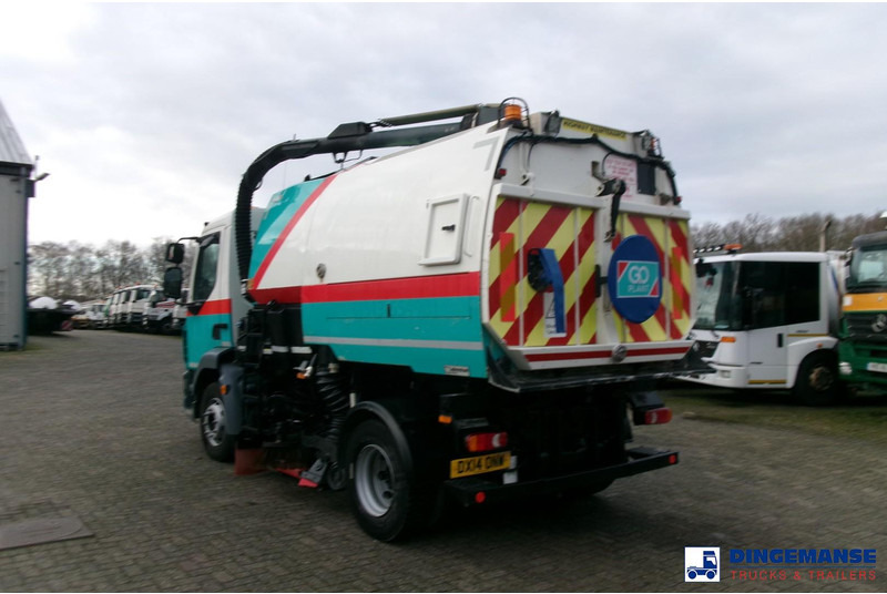 DAF LF 55.220 4X2 Johnston street sweeper - Balayeuse de voirie: photos 3 DAF LF 55.220 4X2 Johnston street sweeper - Balayeuse de voirie: photos 3