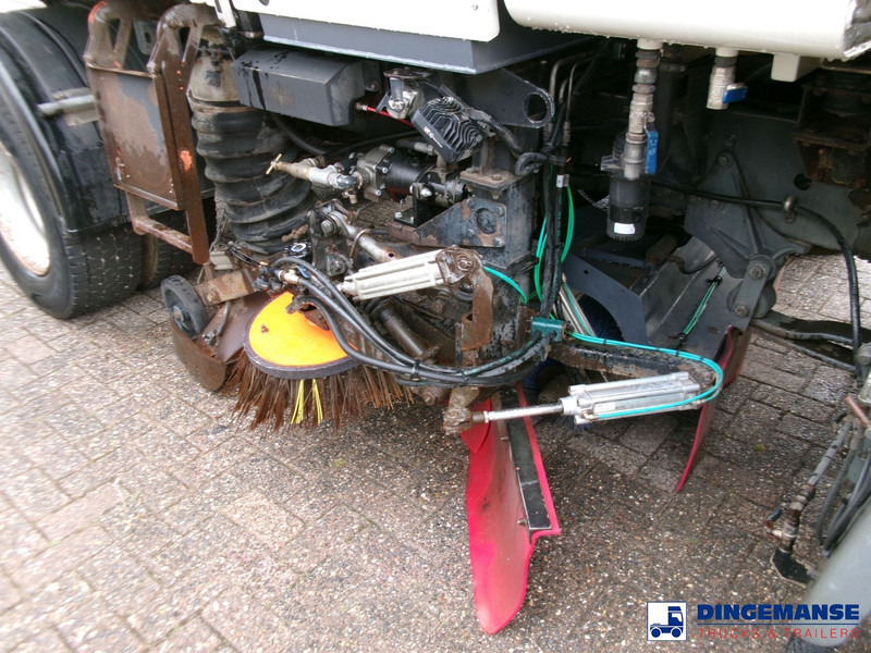 DAF LF 55.220 4x2 Scarab sweeper - Balayeuse de voirie: photos 5 DAF LF 55.220 4x2 Scarab sweeper - Balayeuse de voirie: photos 5