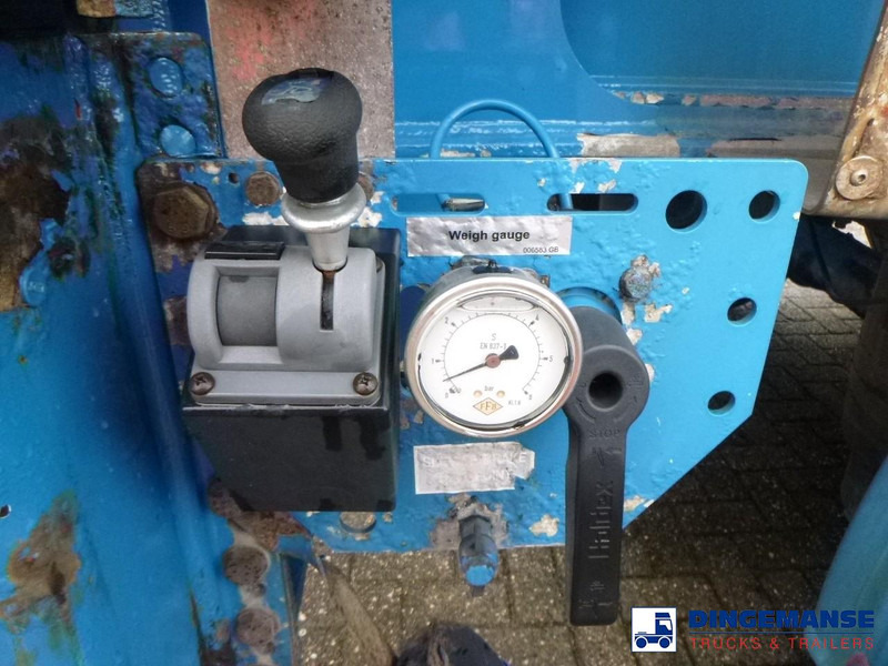 Semi-remorque citerne Feldbinder Powder tank alu 60 m3 (tipping): photos 9 Semi-remorque citerne Feldbinder Powder tank alu 60 m3 (tipping): photos 9