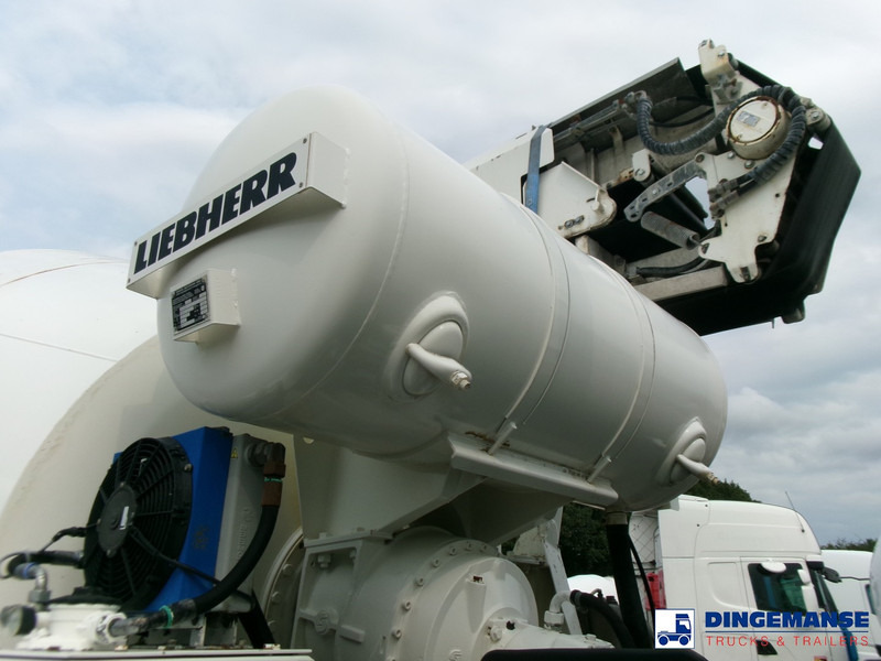 Camion malaxeur MAN TGS 32.360 8X4 Euro 6 Liebherr concrete mixer 8 m3 + belt: photos 13