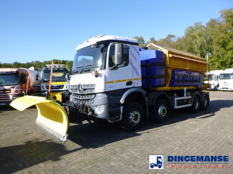 Mercedes-Benz Arocs 3240 8x4 RHD Schmidt snow plough / gritter - Engin de déneigement: photos 1 Mercedes-Benz Arocs 3240 8x4 RHD Schmidt snow plough / gritter - Engin de déneigement: photos 1