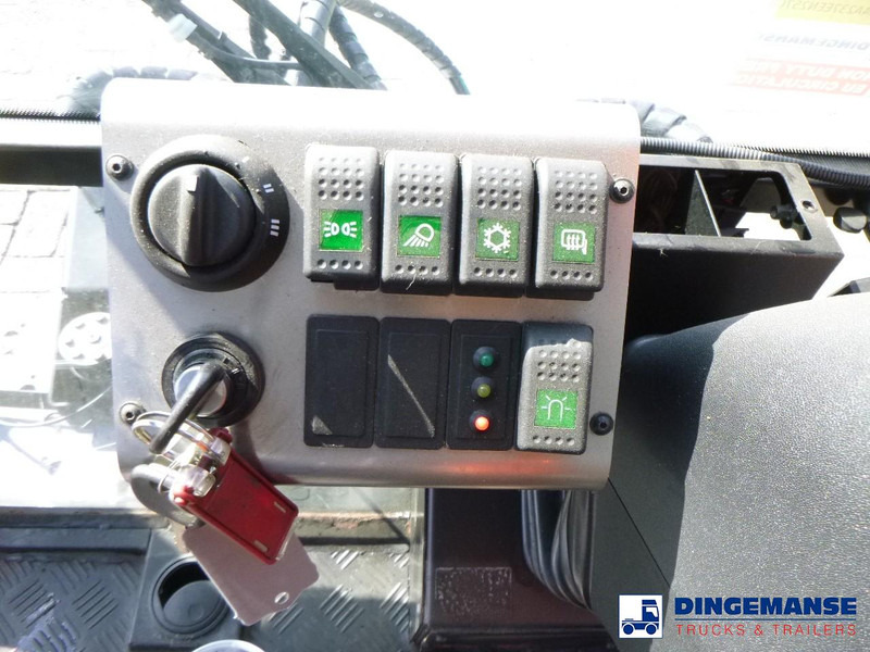 Balayeuse de voirie Nilfisk City Ranger CR3500 sweeper: photos 12 Balayeuse de voirie Nilfisk City Ranger CR3500 sweeper: photos 12