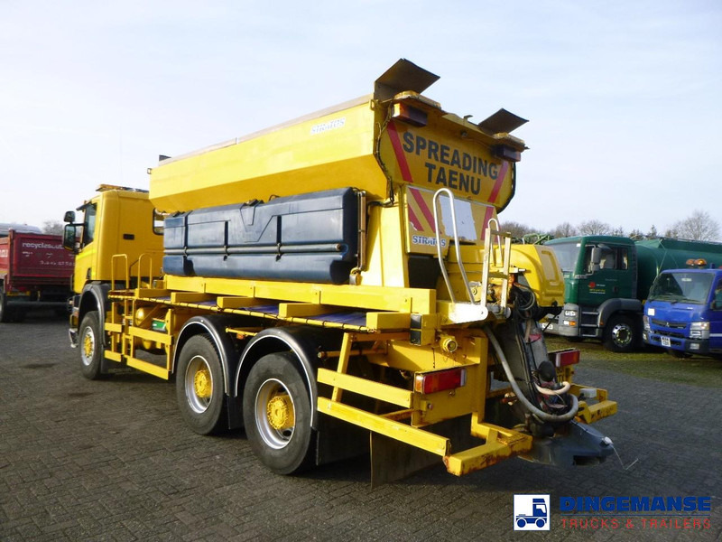 Scania P114-340 CB 6X6 RHD gritter / snow plough - Engin de déneigement: photos 3 Scania P114-340 CB 6X6 RHD gritter / snow plough - Engin de déneigement: photos 3