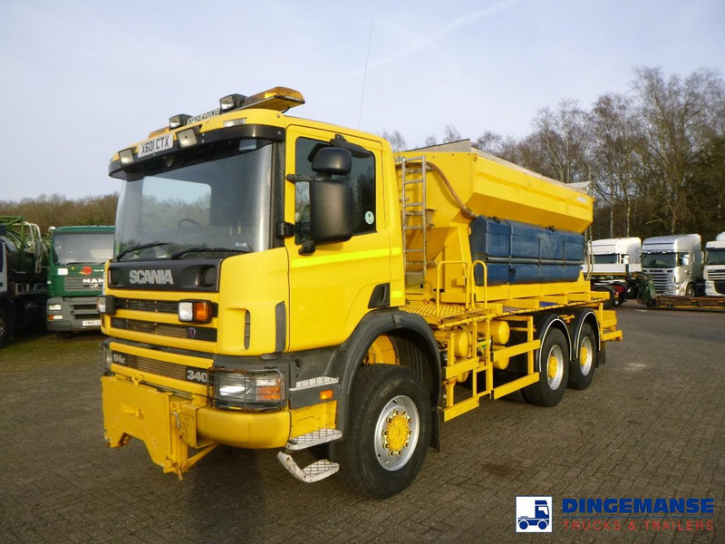Scania P114-340 CB 6X6 RHD gritter / snow plough - Engin de déneigement: photos 1 Scania P114-340 CB 6X6 RHD gritter / snow plough - Engin de déneigement: photos 1