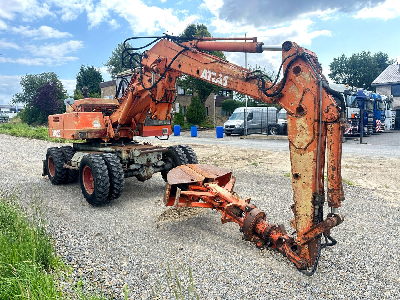 Atlas MOBILBAGGER 1302 E - Pelle sur pneus: photos 5 Atlas MOBILBAGGER 1302 E - Pelle sur pneus: photos 5