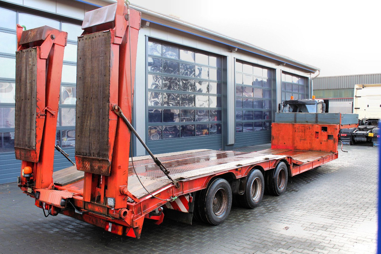 Langendorf 3-Achs SATBUE30-37 Tiefbett Tieflader+Rampen+TÜV - Semi-remorque surbaissé: photos 4 Langendorf 3-Achs SATBUE30-37 Tiefbett Tieflader+Rampen+TÜV - Semi-remorque surbaissé: photos 4