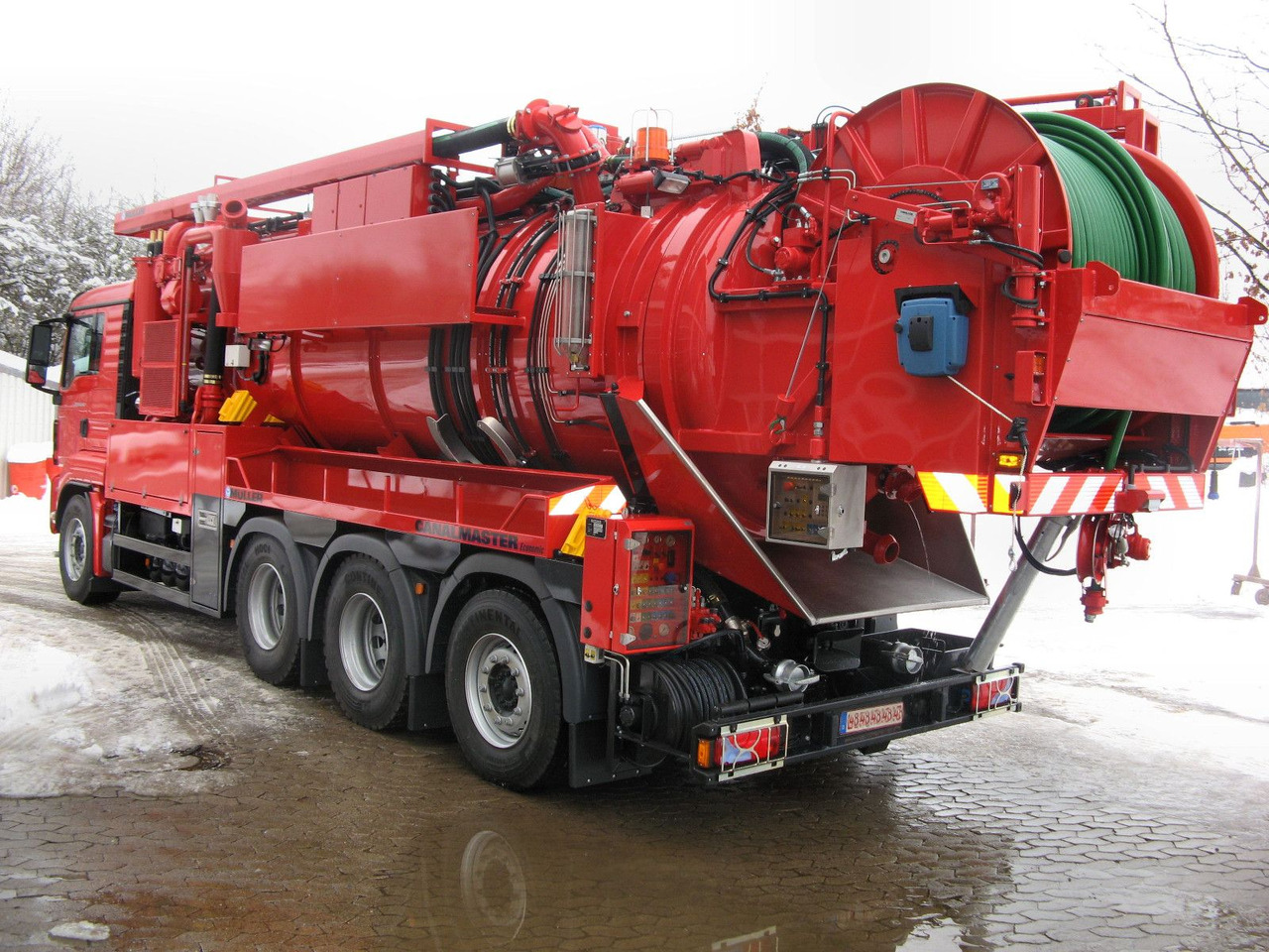 MAN TGS 35.540 8x4 Müller 16m³ WRG + 800 meter HD - Camion hydrocureur: photos 1 MAN TGS 35.540 8x4 Müller 16m³ WRG + 800 meter HD - Camion hydrocureur: photos 1