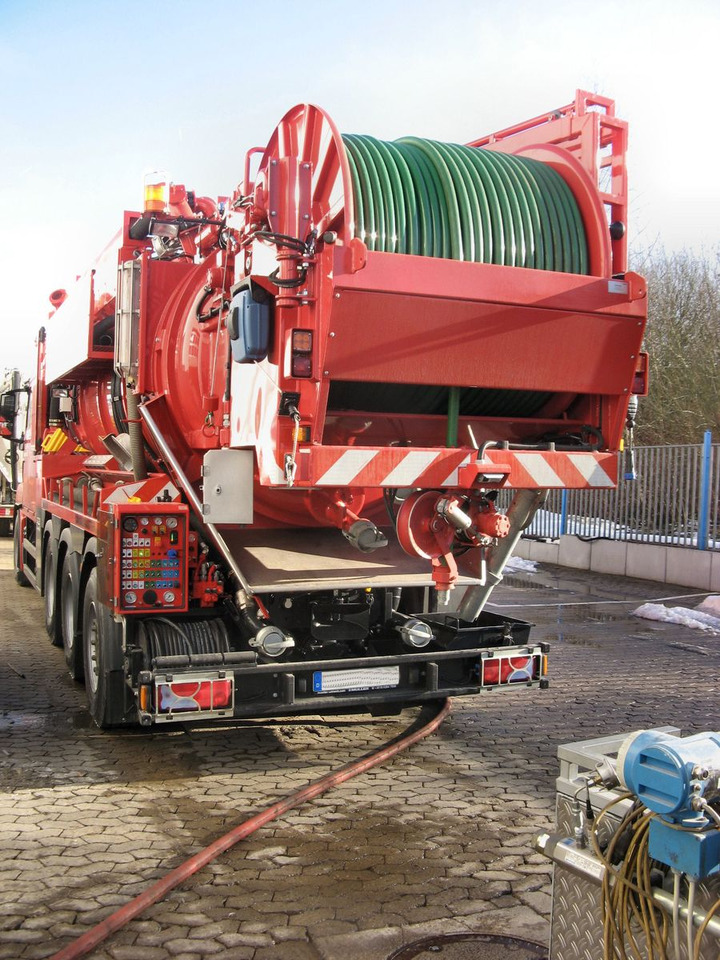 MAN TGS 35.540 8x4 Müller 16m³ WRG + 800 meter HD - Camion hydrocureur: photos 4 MAN TGS 35.540 8x4 Müller 16m³ WRG + 800 meter HD - Camion hydrocureur: photos 4