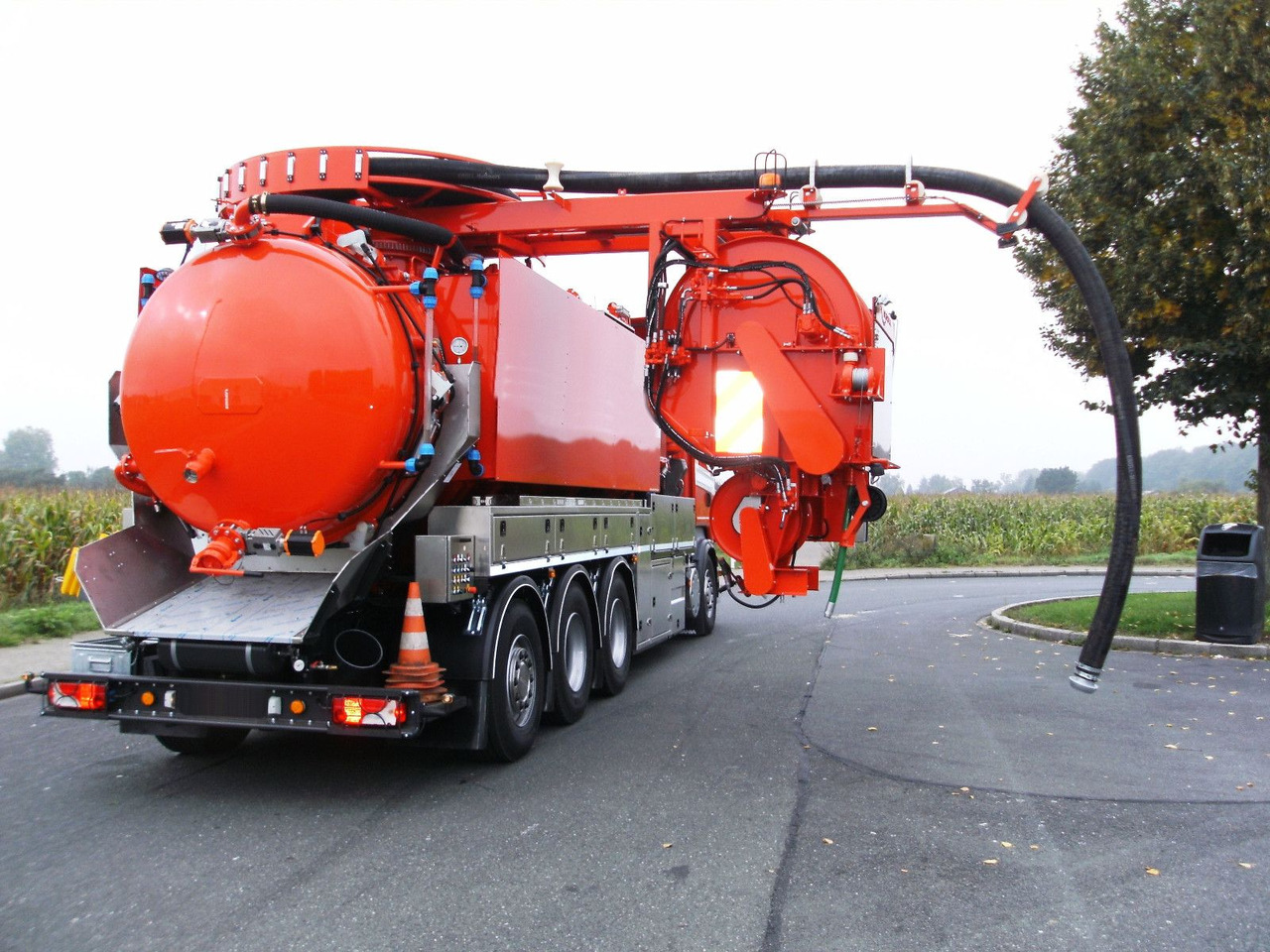 Scania R450 8x4 Kroll 19m³ W-Rückgewinner Kombi-HD +ADR - Camion hydrocureur: photos 3 Scania R450 8x4 Kroll 19m³ W-Rückgewinner Kombi-HD +ADR - Camion hydrocureur: photos 3