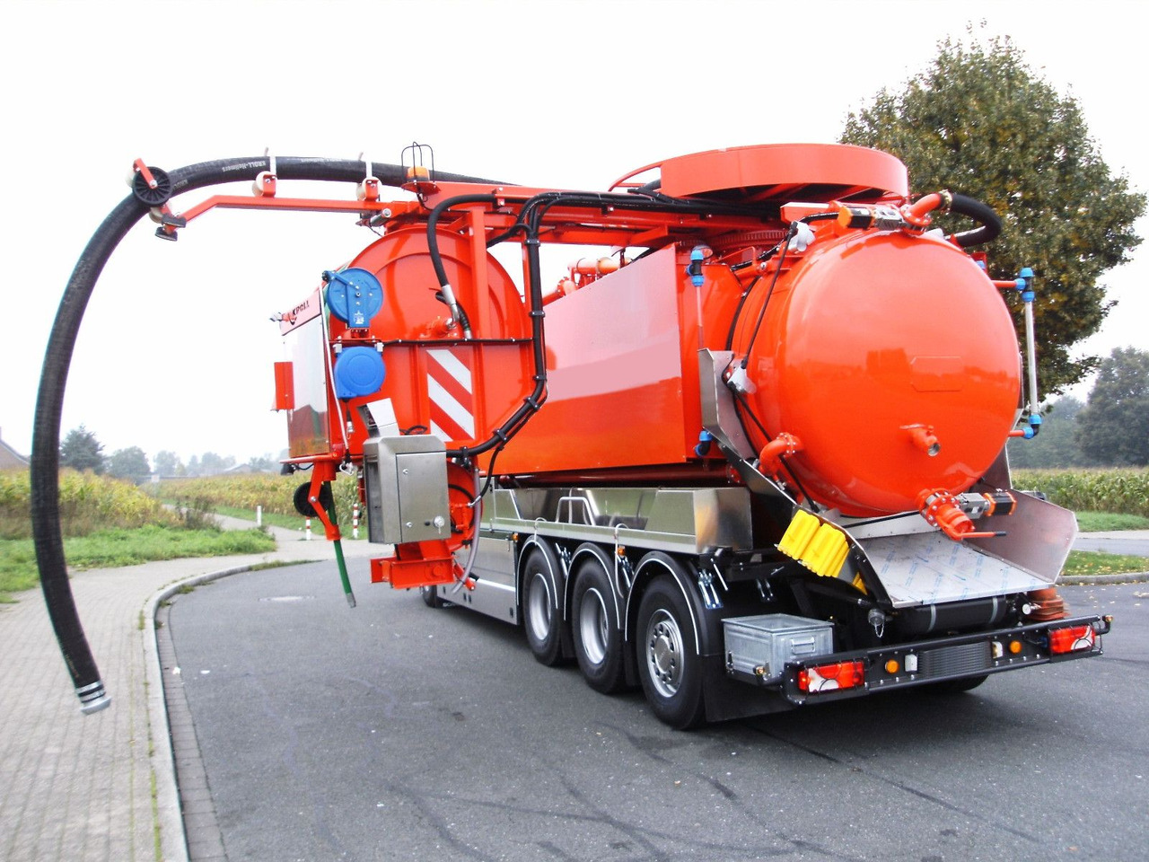 Scania R450 8x4 Kroll 19m³ W-Rückgewinner Kombi-HD +ADR - Camion hydrocureur: photos 2 Scania R450 8x4 Kroll 19m³ W-Rückgewinner Kombi-HD +ADR - Camion hydrocureur: photos 2