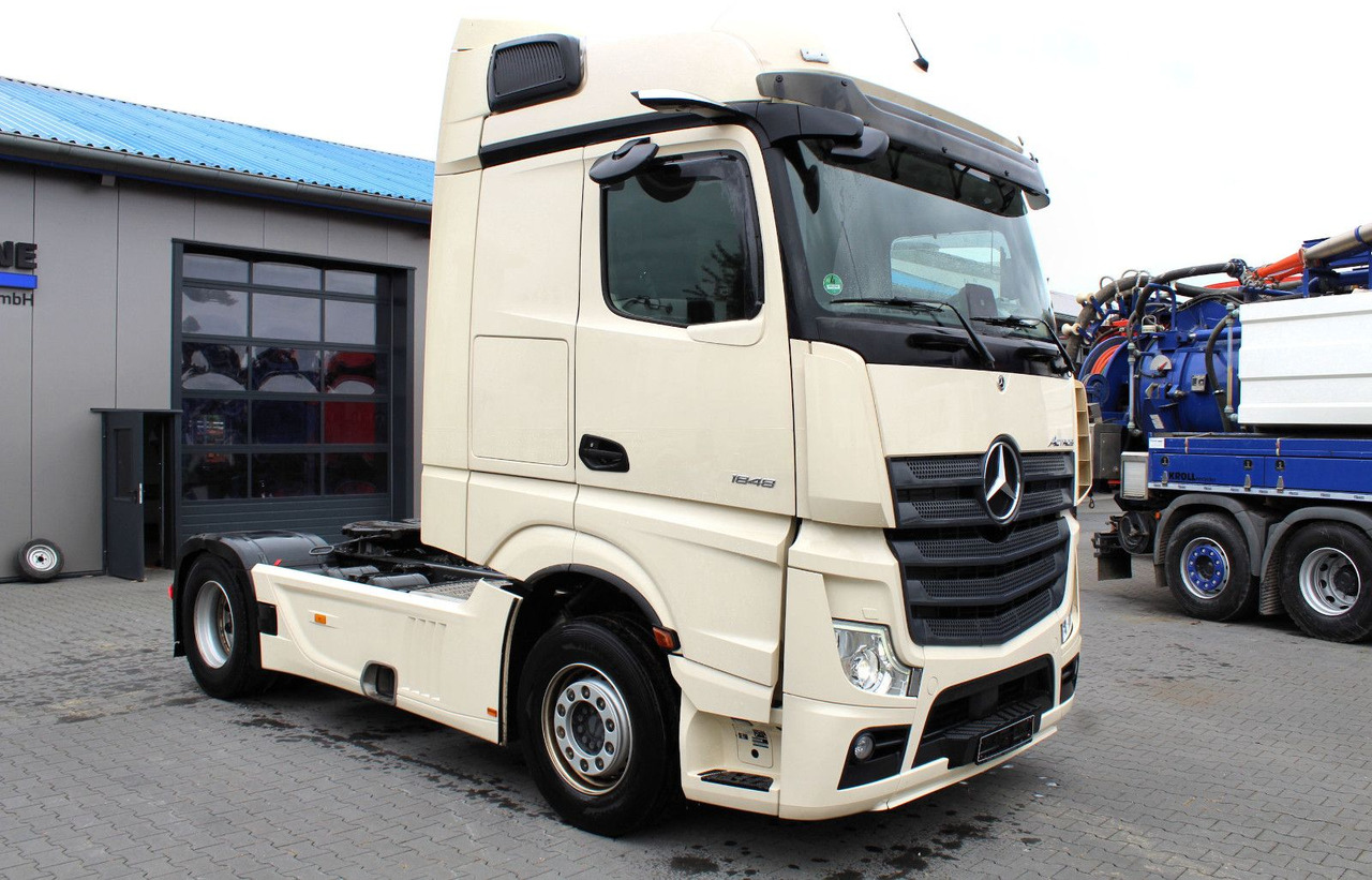 Mercedes-Benz Actros 1848 LS 4x2 BigSpace (MP5) Vollverspoiler - Tracteur routier: photos 1 Mercedes-Benz Actros 1848 LS 4x2 BigSpace (MP5) Vollverspoiler - Tracteur routier: photos 1