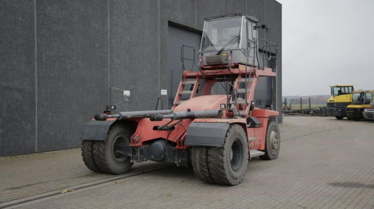 Kalmar DCF90-45ES - Chariot porte-conteneur: photos 2 Kalmar DCF90-45ES - Chariot porte-conteneur: photos 2