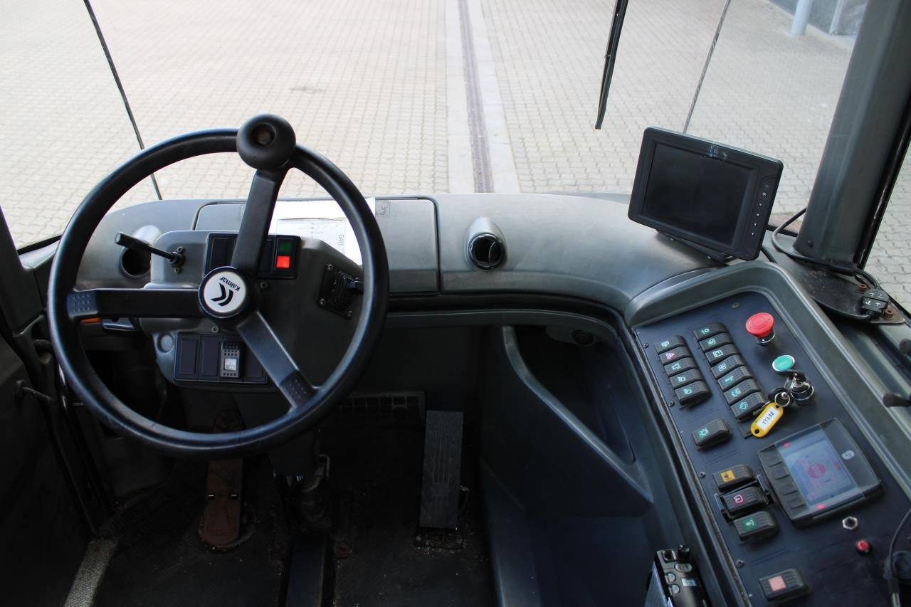 Kalmar TT618I - Tracteur portuaire: photos 4 Kalmar TT618I - Tracteur portuaire: photos 4