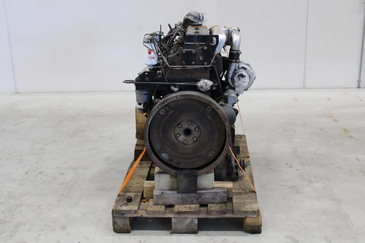 Perkins - Moteur: photos 2 Perkins - Moteur: photos 2
