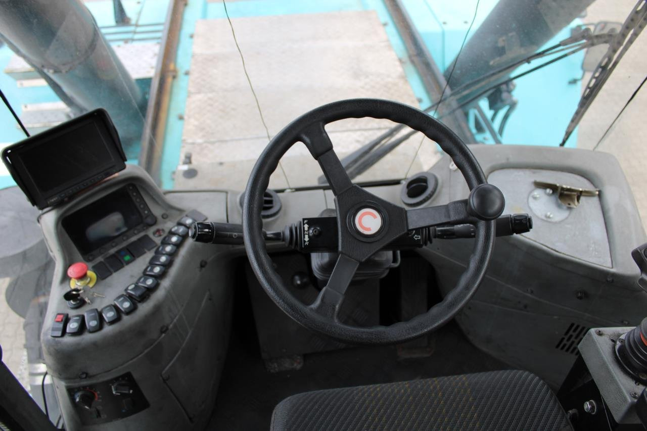 SMV 4531 TB5 - Reach stacker: photos 4 SMV 4531 TB5 - Reach stacker: photos 4