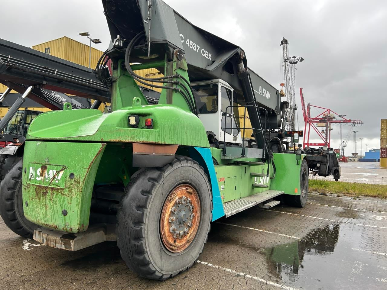 SMV SC4537 CBX5 - Reach stacker: photos 2 SMV SC4537 CBX5 - Reach stacker: photos 2