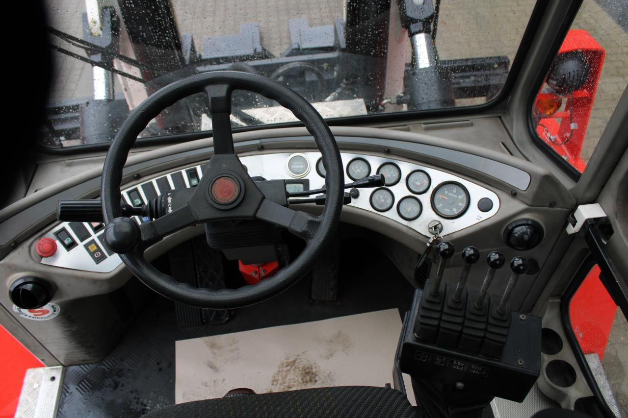 SveTruck 1875-33 - Chariot élévateur diesel: photos 4 SveTruck 1875-33 - Chariot élévateur diesel: photos 4