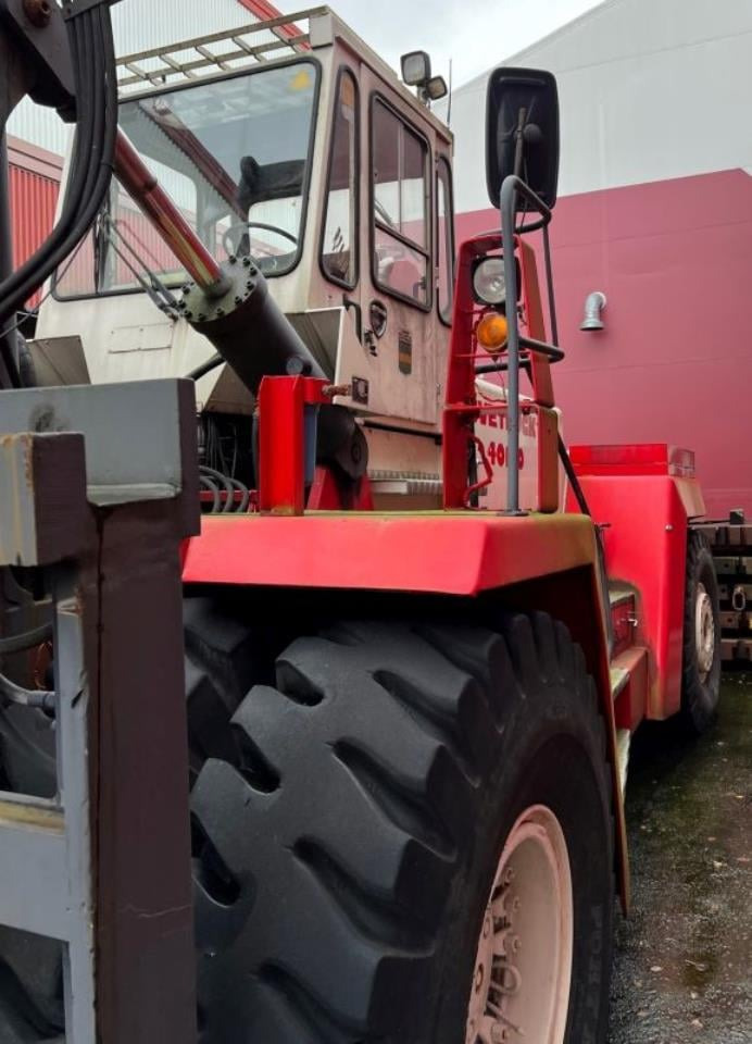 SveTruck 44120-52 - Chariot élévateur diesel: photos 3 SveTruck 44120-52 - Chariot élévateur diesel: photos 3