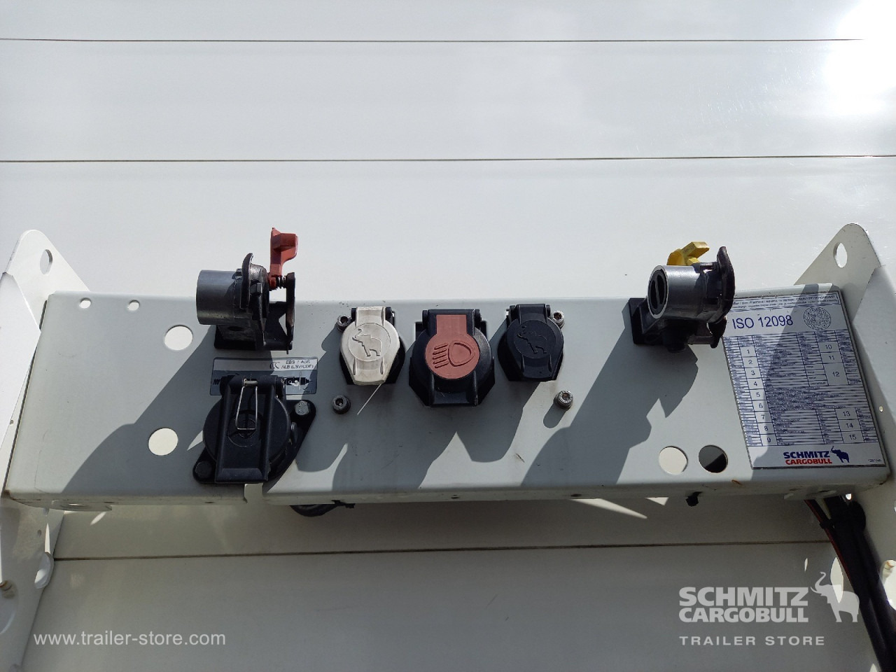 SCHMITZ Auflieger Curtainsider Standard - Semi-remorque rideaux coulissants: photos 4 SCHMITZ Auflieger Curtainsider Standard - Semi-remorque rideaux coulissants: photos 4