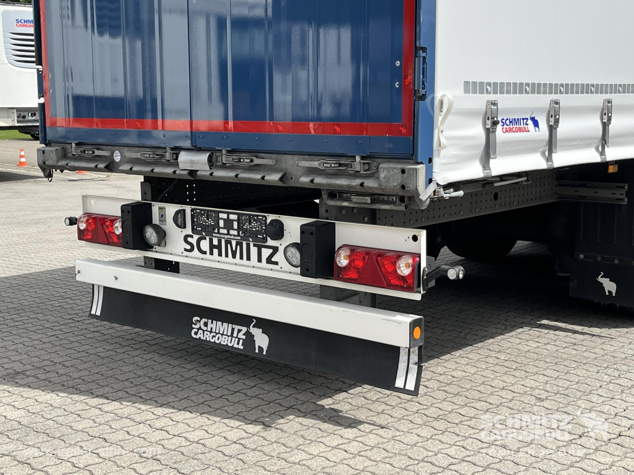 SCHMITZ Auflieger Curtainsider Standard - Semi-remorque rideaux coulissants: photos 2 SCHMITZ Auflieger Curtainsider Standard - Semi-remorque rideaux coulissants: photos 2