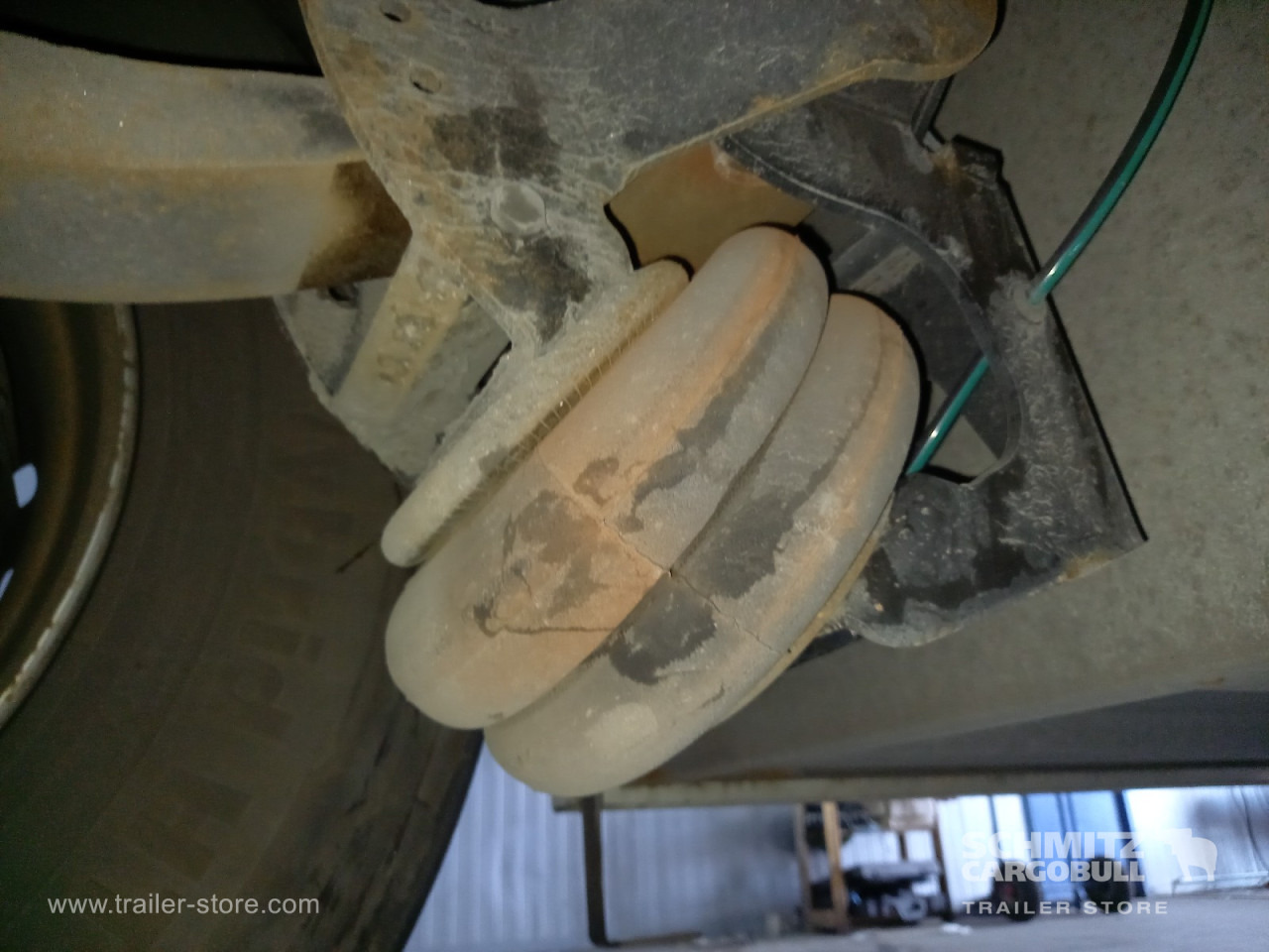 SCHMITZ Auflieger Tiefkühler Standard Double deck - Semi-remorque isothermique: photos 3 SCHMITZ Auflieger Tiefkühler Standard Double deck - Semi-remorque isothermique: photos 3