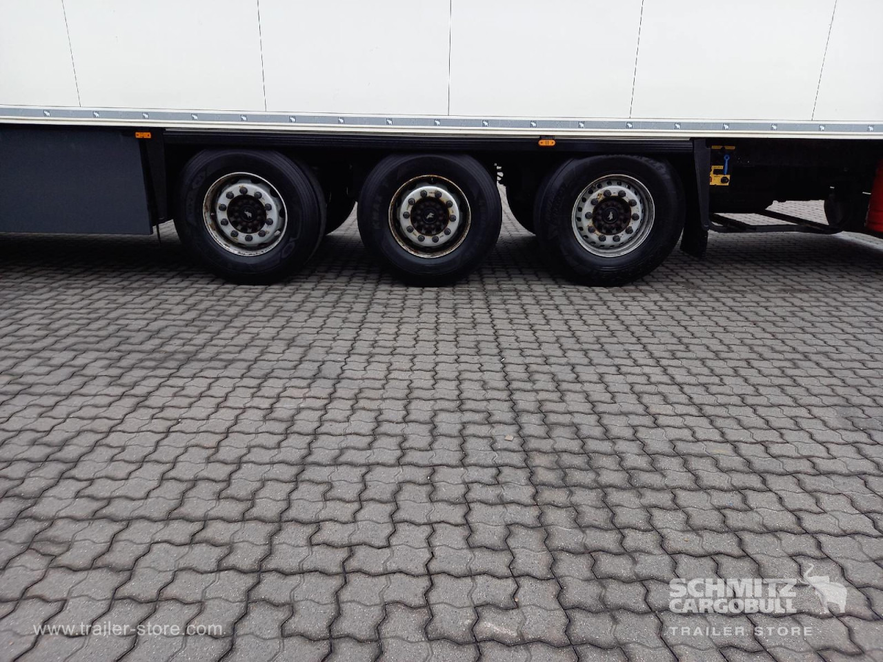 SCHMITZ Auflieger Tiefkühler Standard Double deck - Semi-remorque isothermique: photos 2 SCHMITZ Auflieger Tiefkühler Standard Double deck - Semi-remorque isothermique: photos 2