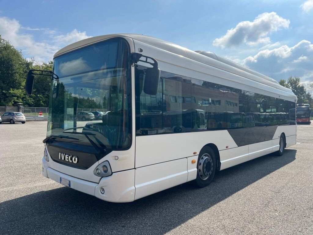 N.1 IVECO GX330ELEC – Anno 2019 - Bus urbain: photos 1 N.1 IVECO GX330ELEC – Anno 2019 - Bus urbain: photos 1