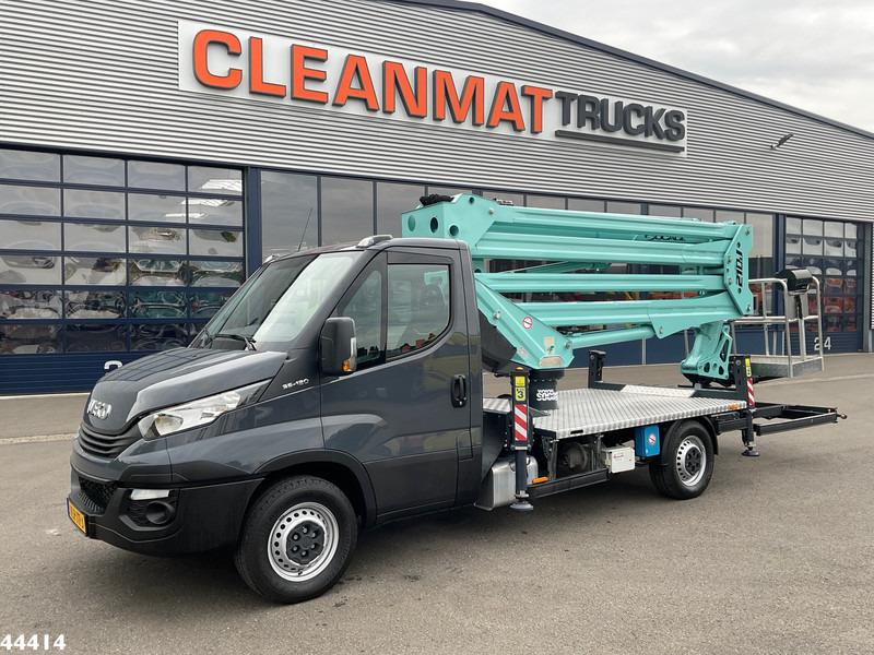 Iveco Daily 35S12 20 Meter hoogwerker + JIB Just 6.039 km! - Camion: photos 3 Iveco Daily 35S12 20 Meter hoogwerker + JIB Just 6.039 km! - Camion: photos 3