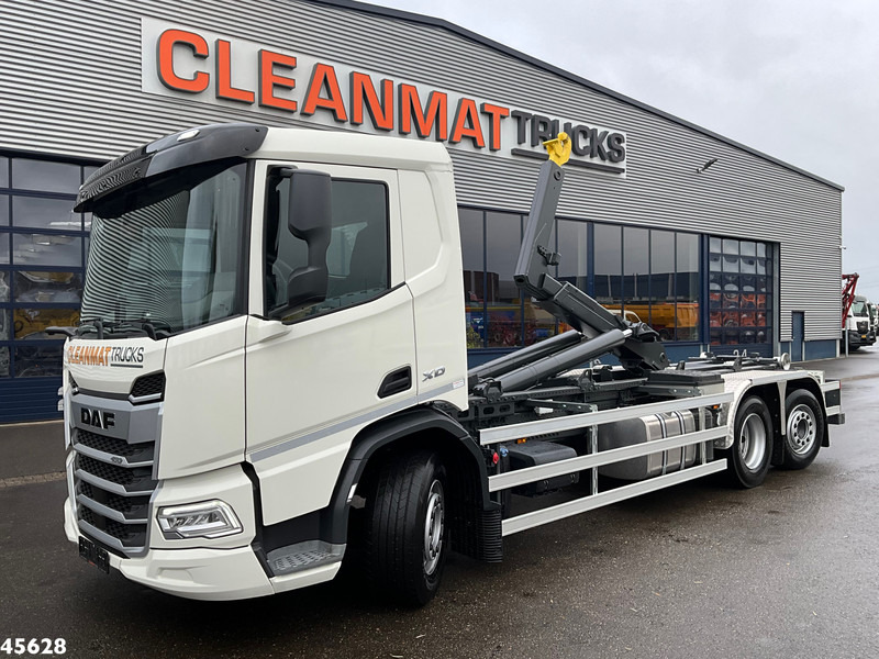 DAF FAN XD 450 Euro 6 Hyva 26 Ton haakarmsysteem - Camion ampliroll: photos 1 DAF FAN XD 450 Euro 6 Hyva 26 Ton haakarmsysteem - Camion ampliroll: photos 1