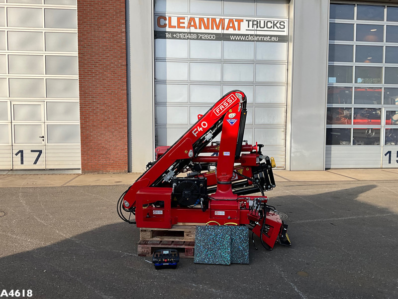 FASSI DEMO 4 Tonmeter laadkraan Laadkraan - Grue auxiliaire: photos 1 FASSI DEMO 4 Tonmeter laadkraan Laadkraan - Grue auxiliaire: photos 1