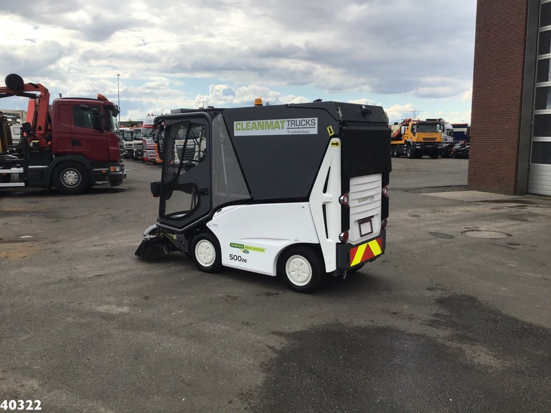 Green machine 500 ZE PLUS Electric sweeper - Balayeuse de voirie, Utilitaire électrique compact: photos 2 Green machine 500 ZE PLUS Electric sweeper - Balayeuse de voirie, Utilitaire électrique compact: photos 2