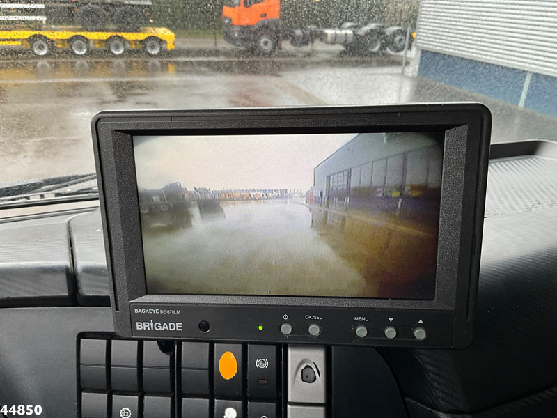 Camion ampliroll, Camion grue Iveco Trakker AD380T41W 8x6 Euro 6 HMF 19 Tonmeter Z-kraan: photos 15