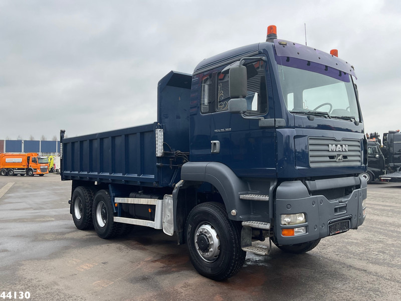 MAN TGA 33.363 6x6 Kipper 12m³ Manual Full steel - Camion benne: photos 5 MAN TGA 33.363 6x6 Kipper 12m³ Manual Full steel - Camion benne: photos 5