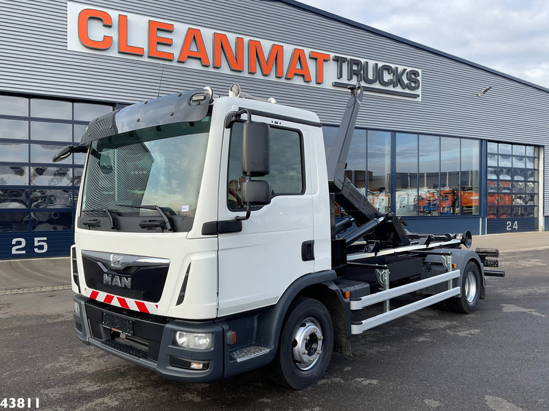 MAN TGL 12.220 Euro 6 12 Ton haakarmsysteem - Camion ampliroll: photos 1 MAN TGL 12.220 Euro 6 12 Ton haakarmsysteem - Camion ampliroll: photos 1