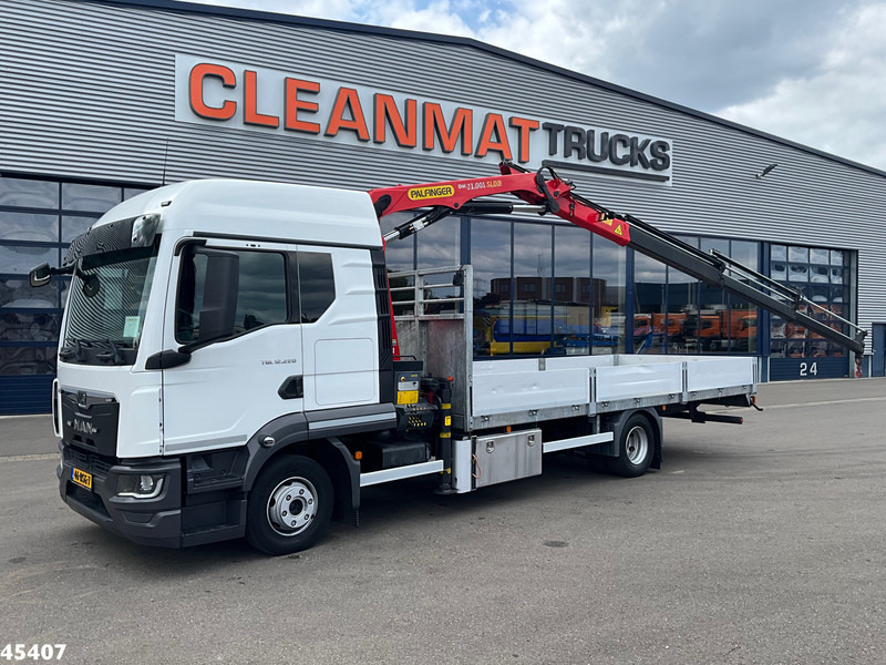 MAN TGL 12.220 Euro 6 Palfinger 11 Tonmeter laadkraan Just 60.518 km! - Camion grue: photos 1 MAN TGL 12.220 Euro 6 Palfinger 11 Tonmeter laadkraan Just 60.518 km! - Camion grue: photos 1