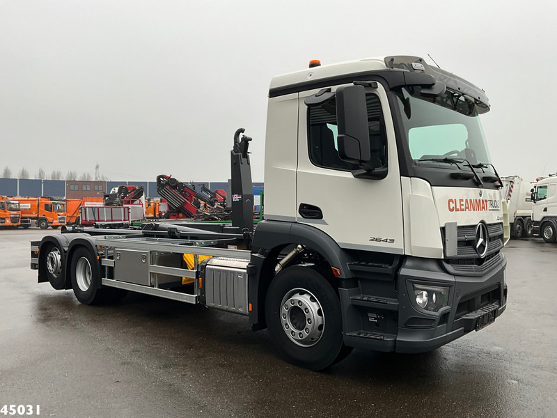 Mercedes-Benz Actros 2643 VDL 21 Ton haakarmsysteem - Camion ampliroll: photos 3 Mercedes-Benz Actros 2643 VDL 21 Ton haakarmsysteem - Camion ampliroll: photos 3