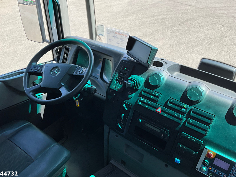 Benne à ordures ménagères Mercedes-Benz Econic 2630 Euro 6 CNG Norba MF 300 18m³ 2 compartimenten just 137.620 km!: photos 10 Benne à ordures ménagères Mercedes-Benz Econic 2630 Euro 6 CNG Norba MF 300 18m³ 2 compartimenten just 137.620 km!: photos 10