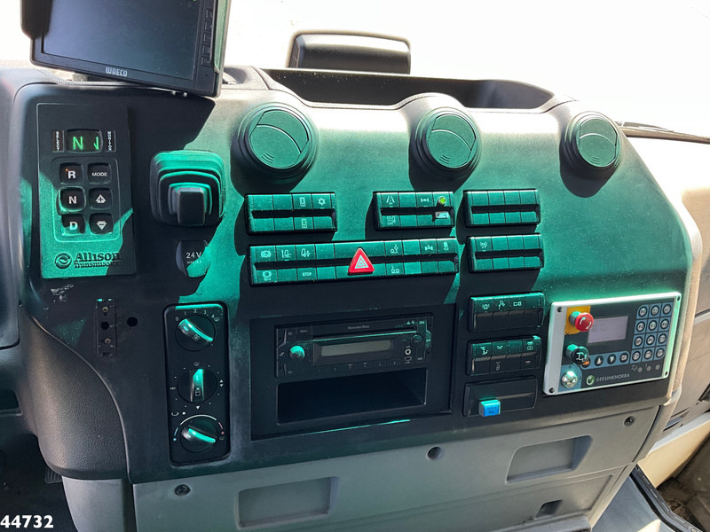 Benne à ordures ménagères Mercedes-Benz Econic 2630 Euro 6 CNG Norba MF 300 18m³ 2 compartimenten just 137.620 km!: photos 12 Benne à ordures ménagères Mercedes-Benz Econic 2630 Euro 6 CNG Norba MF 300 18m³ 2 compartimenten just 137.620 km!: photos 12