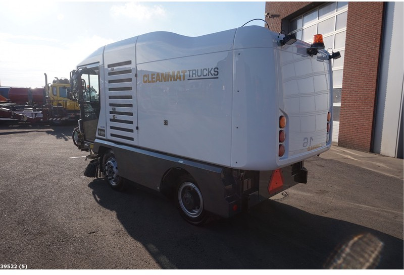 Ravo 540 CD with 3-rd brush - Balayeuse de voirie: photos 2 Ravo 540 CD with 3-rd brush - Balayeuse de voirie: photos 2