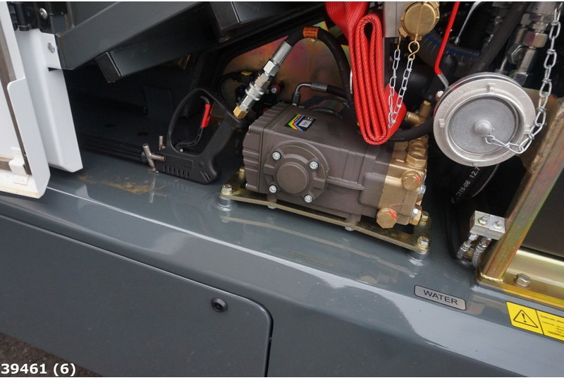 Ravo 540 STH met 3-de borstel - Balayeuse de voirie: photos 5 Ravo 540 STH met 3-de borstel - Balayeuse de voirie: photos 5